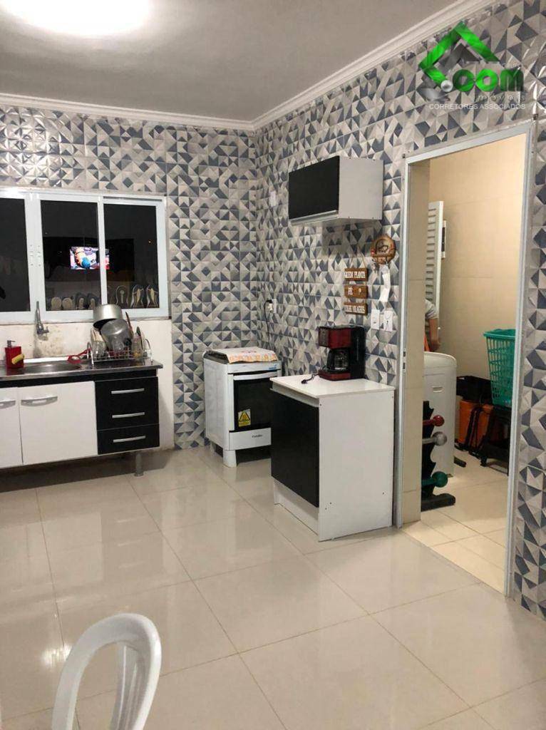 Casa à venda com 2 quartos, 77m² - Foto 10