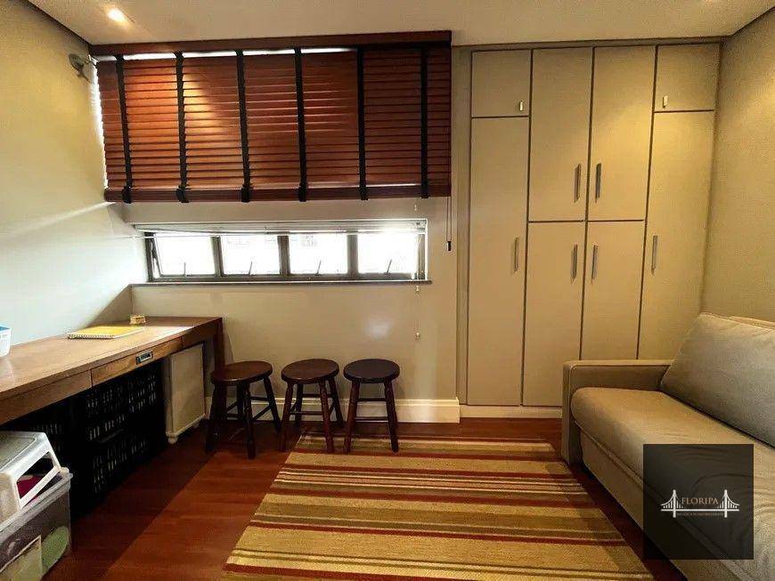 Apartamento à venda com 3 quartos, 145m² - Foto 32