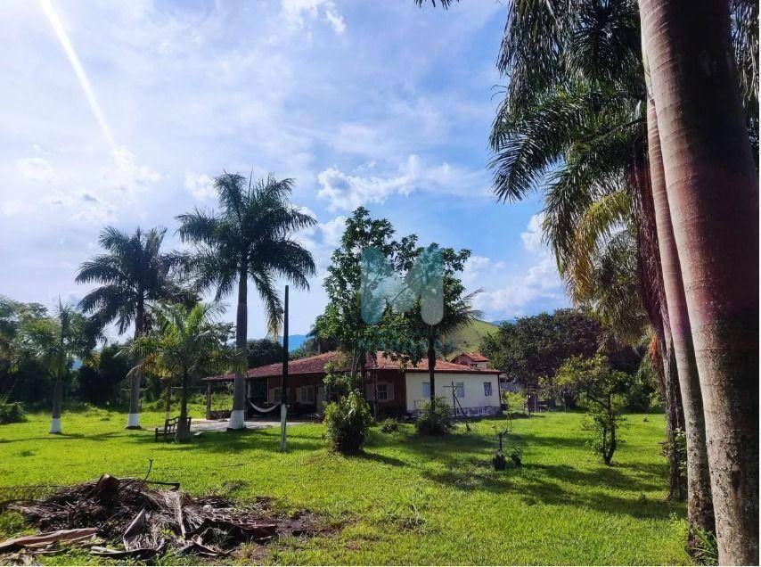 Sítio à venda com 3 quartos, 160m² - Foto 1