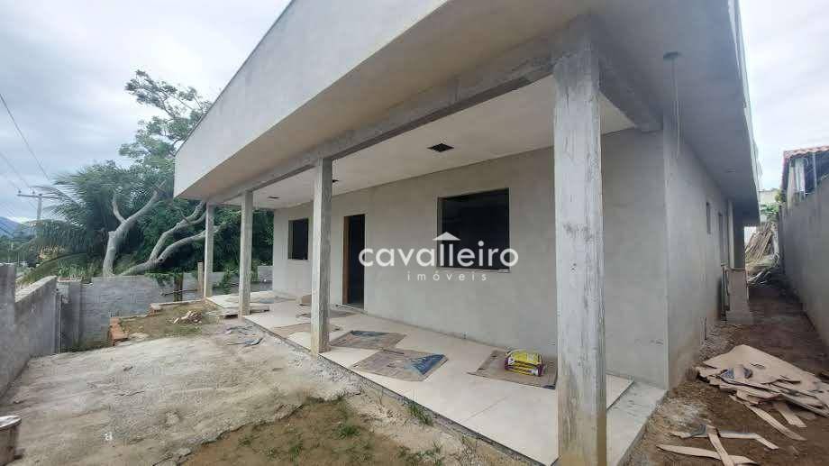 Casa à venda com 3 quartos, 300m² - Foto 1