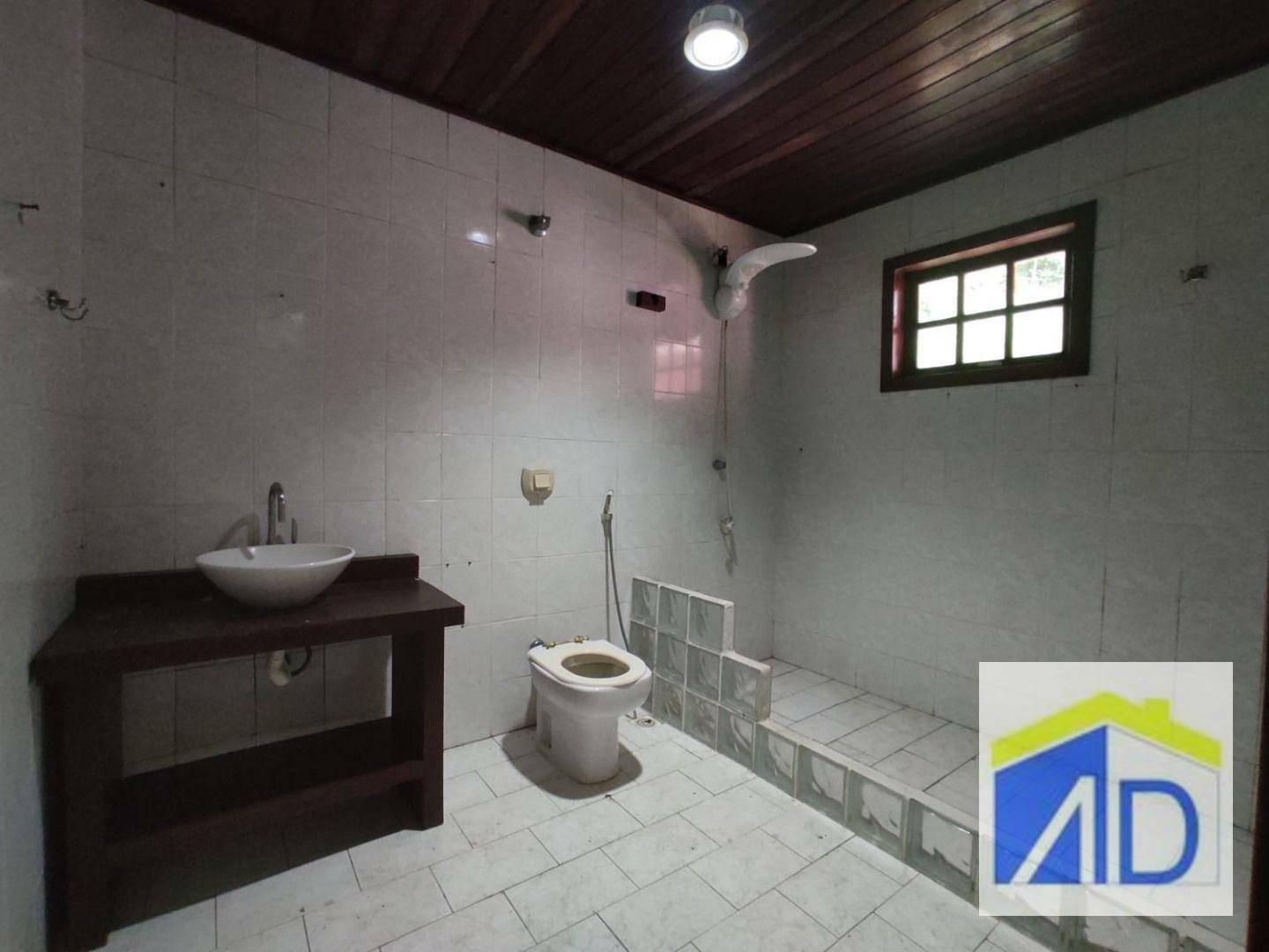 Casa de Condomínio à venda com 5 quartos, 200m² - Foto 6