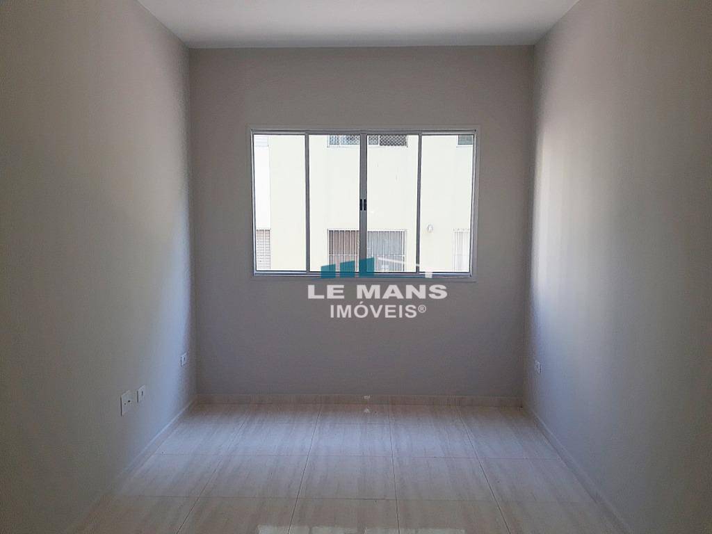 Apartamento à venda com 3 quartos, 70m² - Foto 4