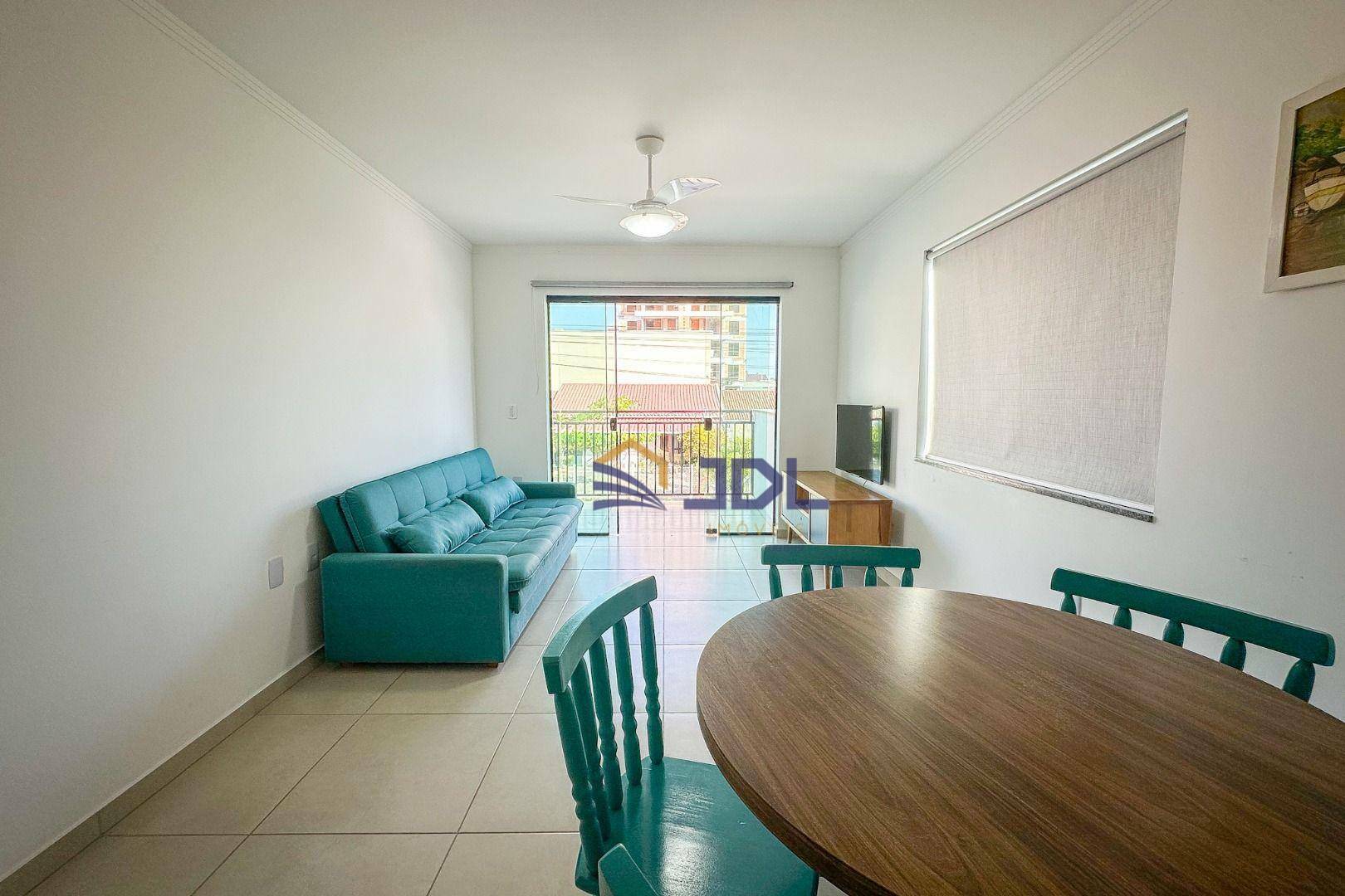 Apartamento à venda com 2 quartos, 67m² - Foto 1