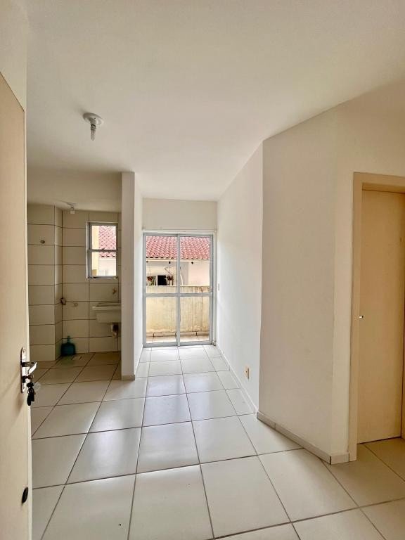 Apartamento à venda com 1 quarto, 42m² - Foto 2