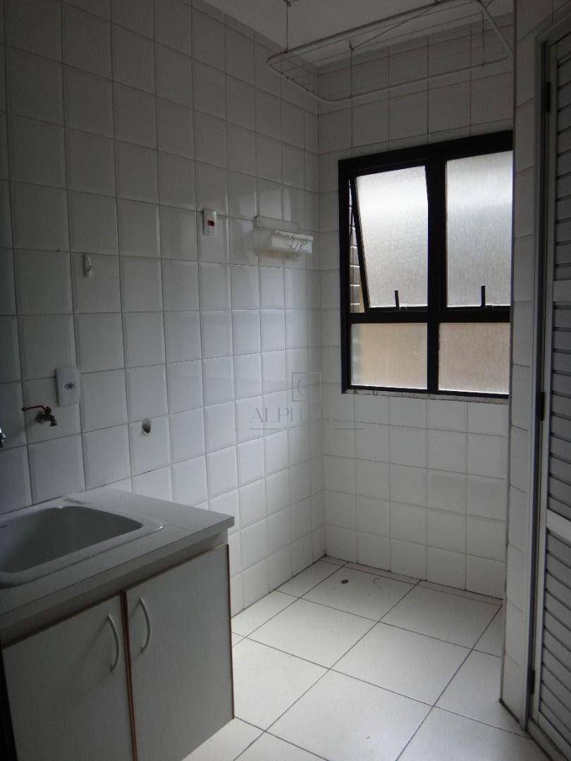 Apartamento para alugar com 3 quartos, 80m² - Foto 10