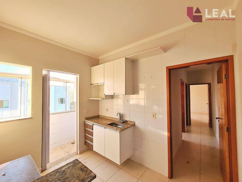 Apartamento à venda com 2 quartos, 72m² - Foto 8