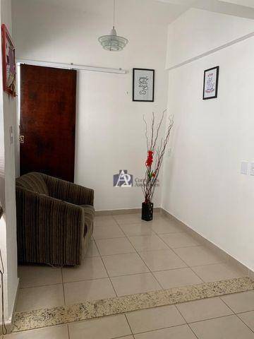 Apartamento à venda com 2 quartos, 80m² - Foto 2