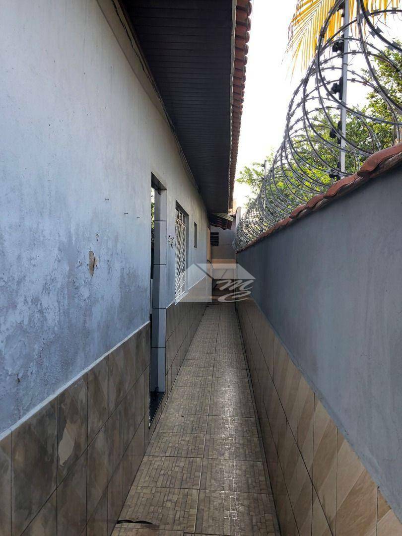 Casa à venda com 3 quartos, 300m² - Foto 5