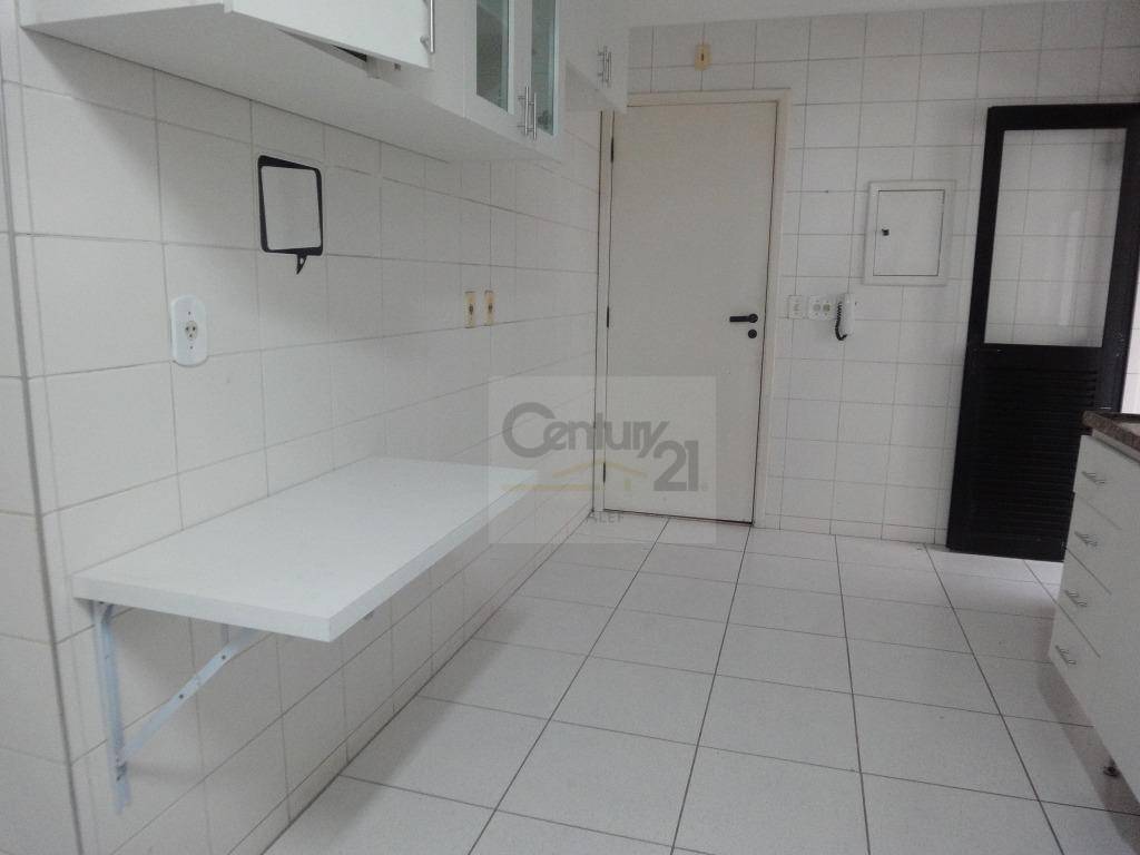 Apartamento para alugar com 3 quartos, 110m² - Foto 16