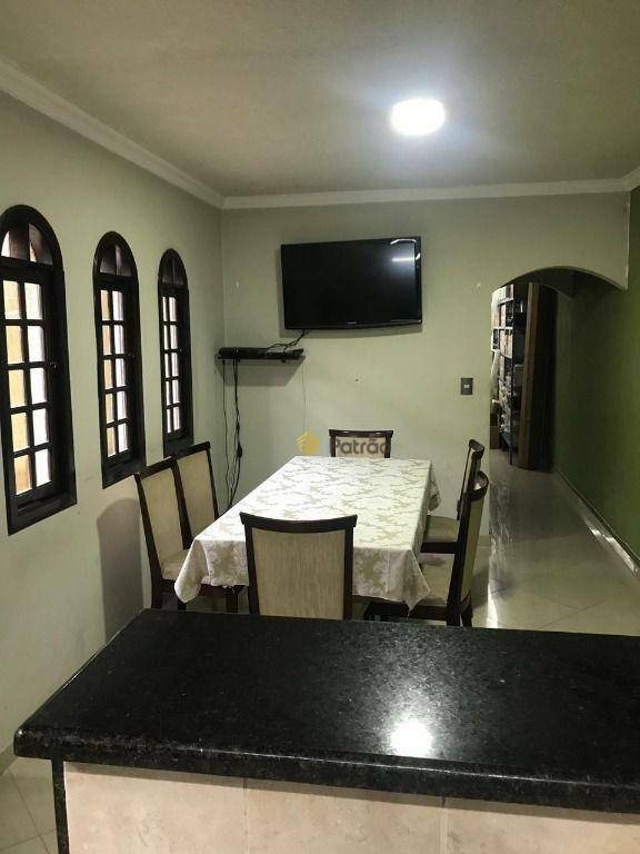 Sobrado à venda com 3 quartos, 225m² - Foto 7