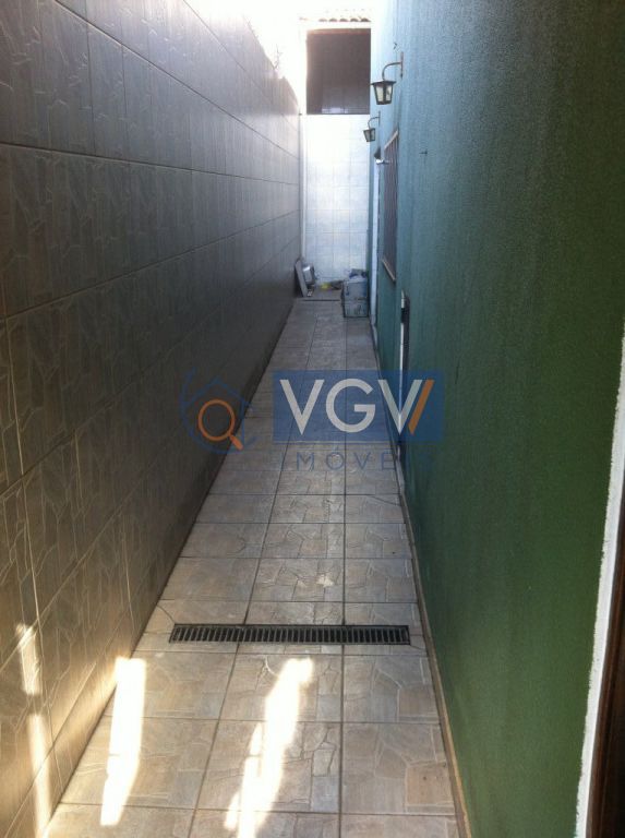 Casa à venda com 3 quartos, 150m² - Foto 3