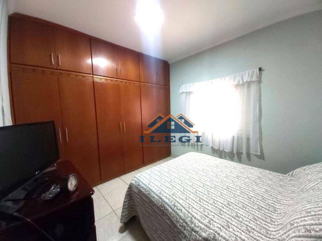 Casa à venda com 3 quartos, 243M2 - Foto 5