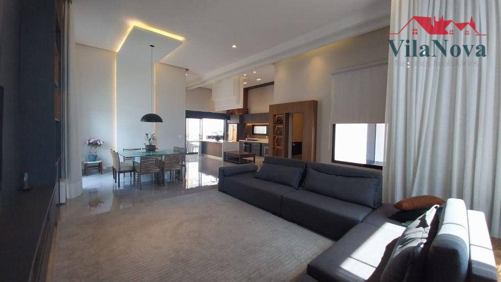 Casa à venda com 3 quartos, 250m² - Foto 1