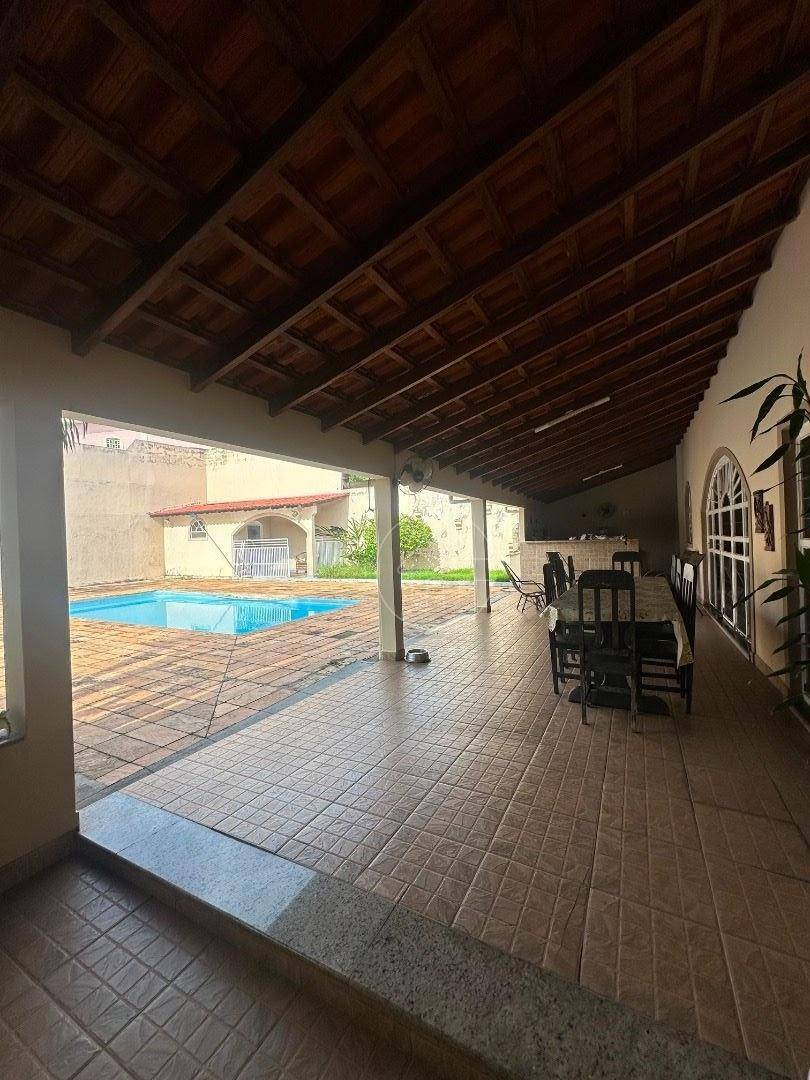 Casa à venda com 3 quartos, 320m² - Foto 6