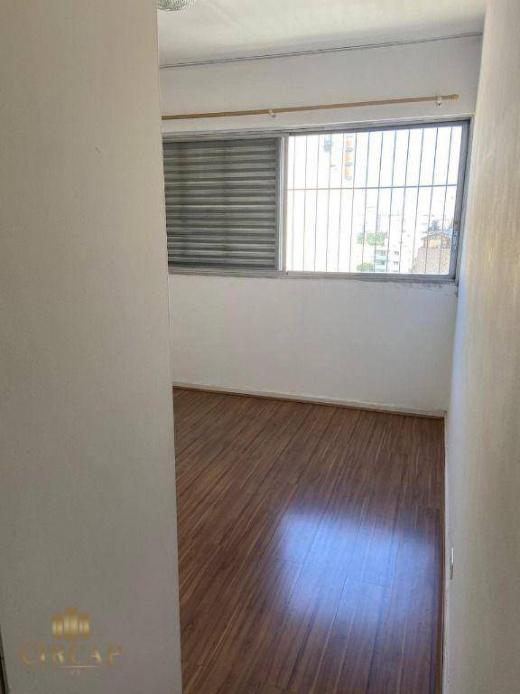 Apartamento à venda com 3 quartos, 101m² - Foto 8