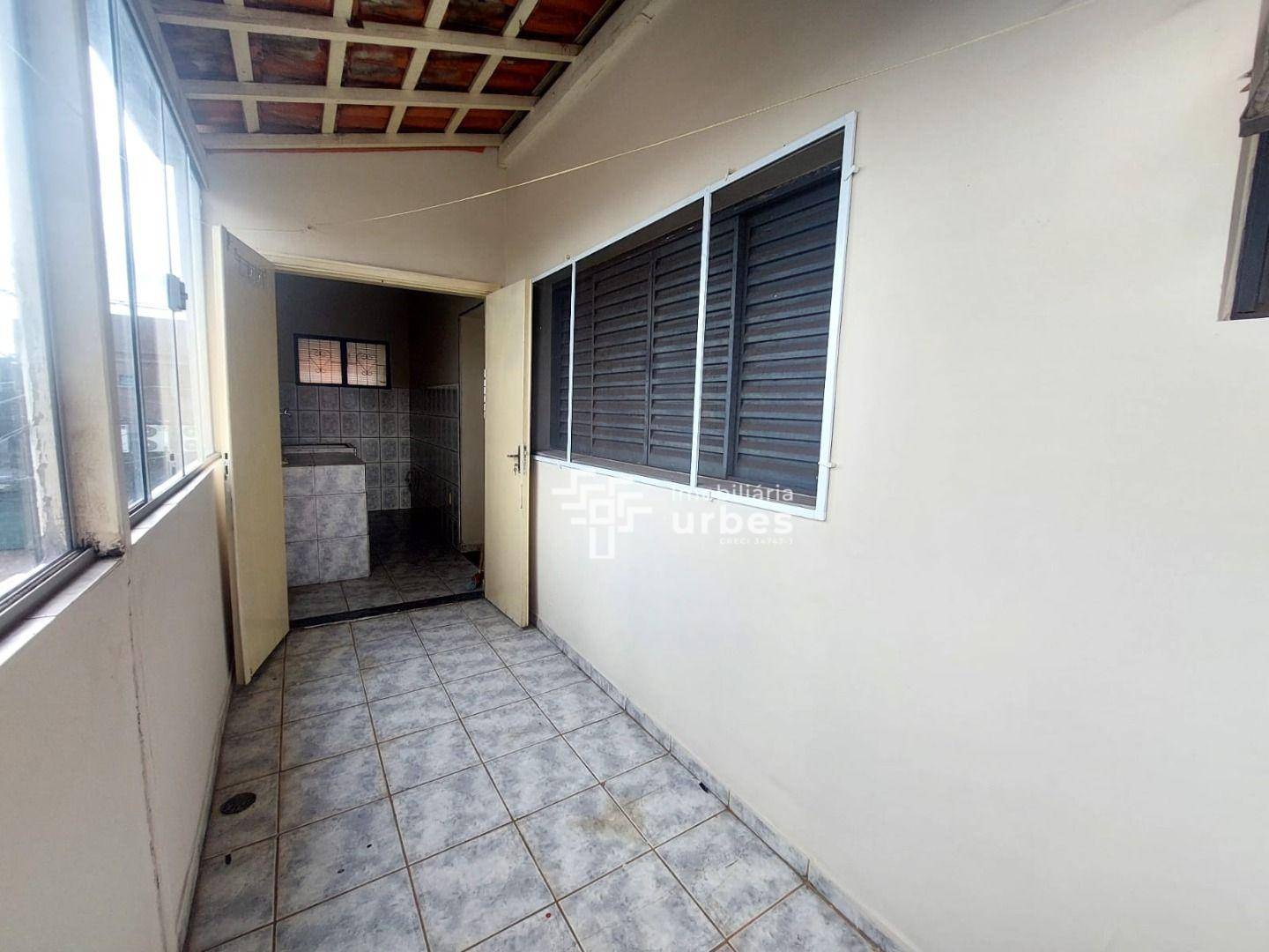 Casa para alugar com 2 quartos, 80m² - Foto 6