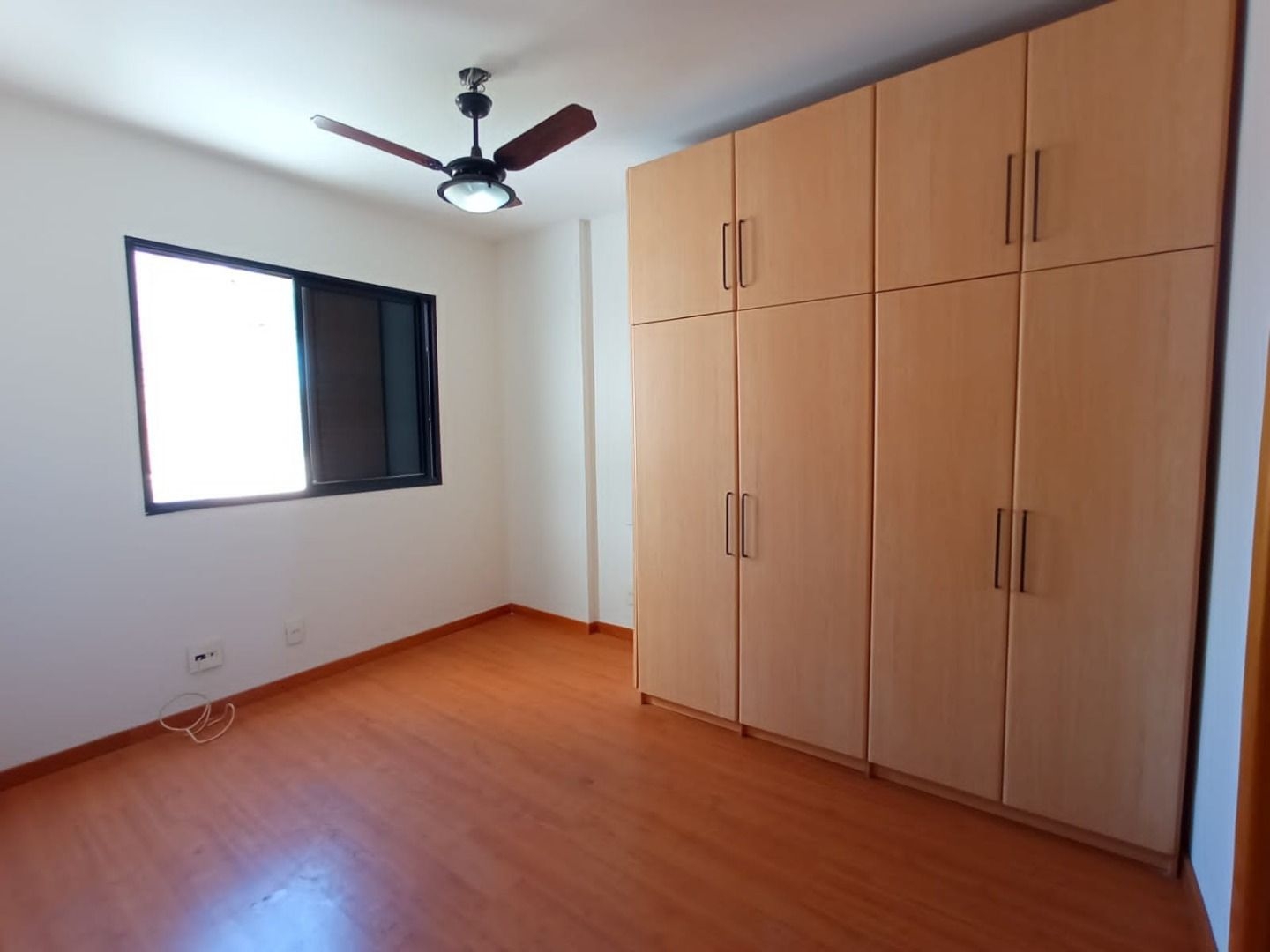 Apartamento para alugar com 3 quartos, 140m² - Foto 9