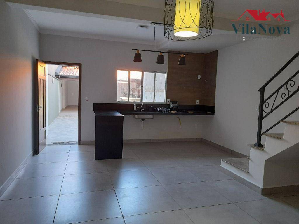 Casa à venda com 3 quartos, 140m² - Foto 1