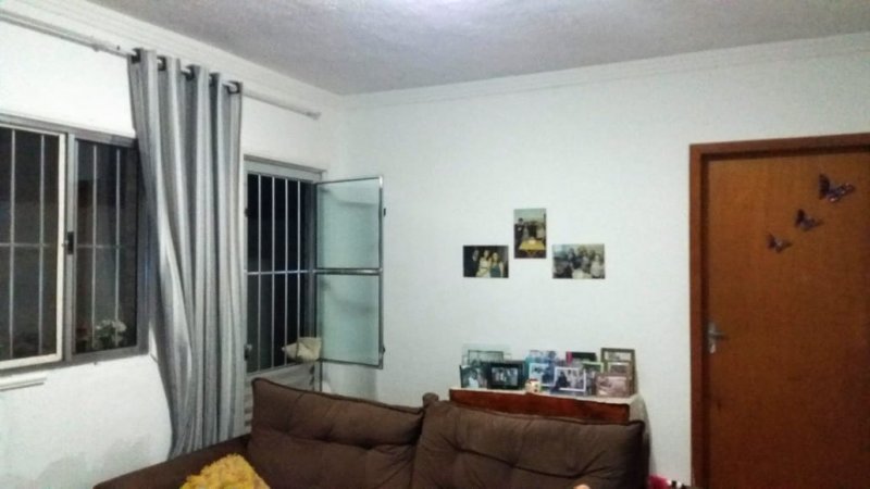 Casa à venda com 2 quartos, 145m² - Foto 9