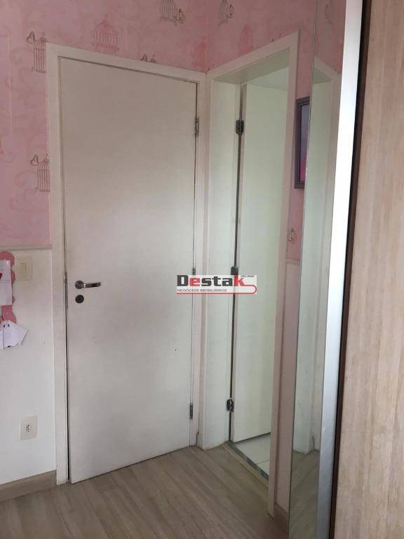 Apartamento à venda com 3 quartos, 130m² - Foto 25