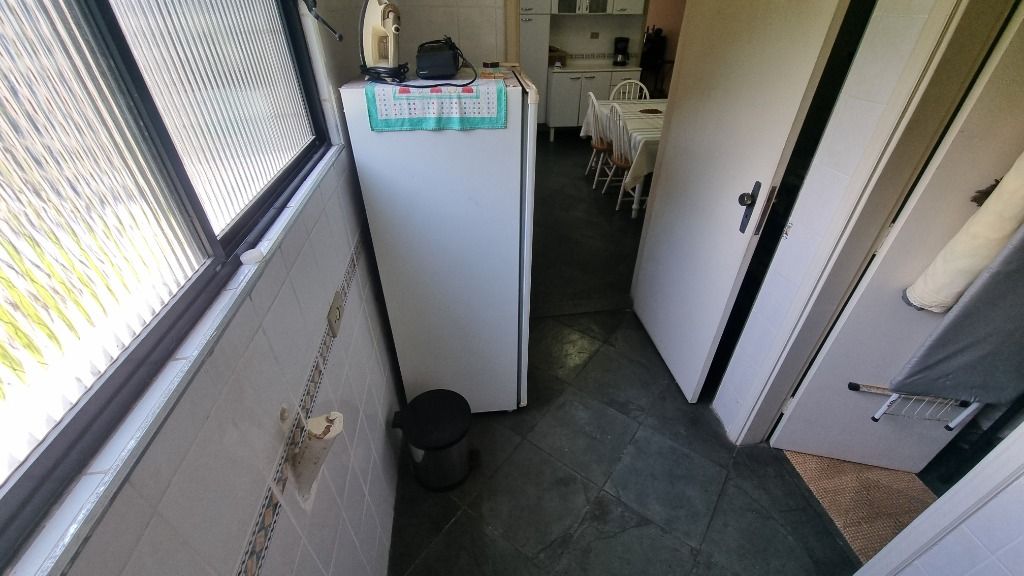 Apartamento à venda com 3 quartos, 168m² - Foto 24