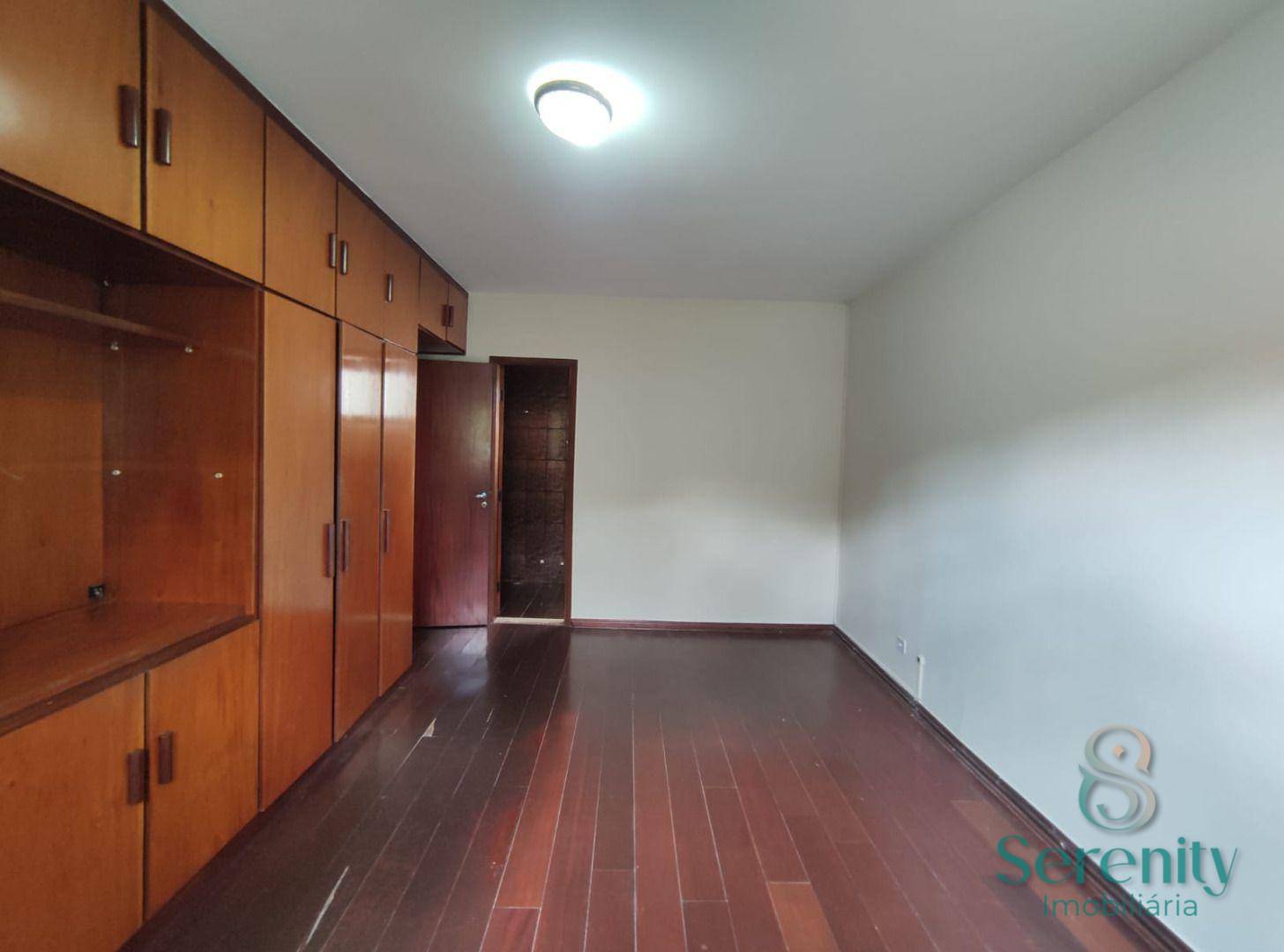 Sobrado à venda com 4 quartos, 321m² - Foto 37