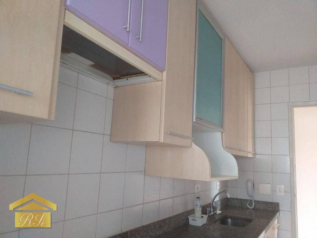 Apartamento para alugar com 3 quartos, 69m² - Foto 5