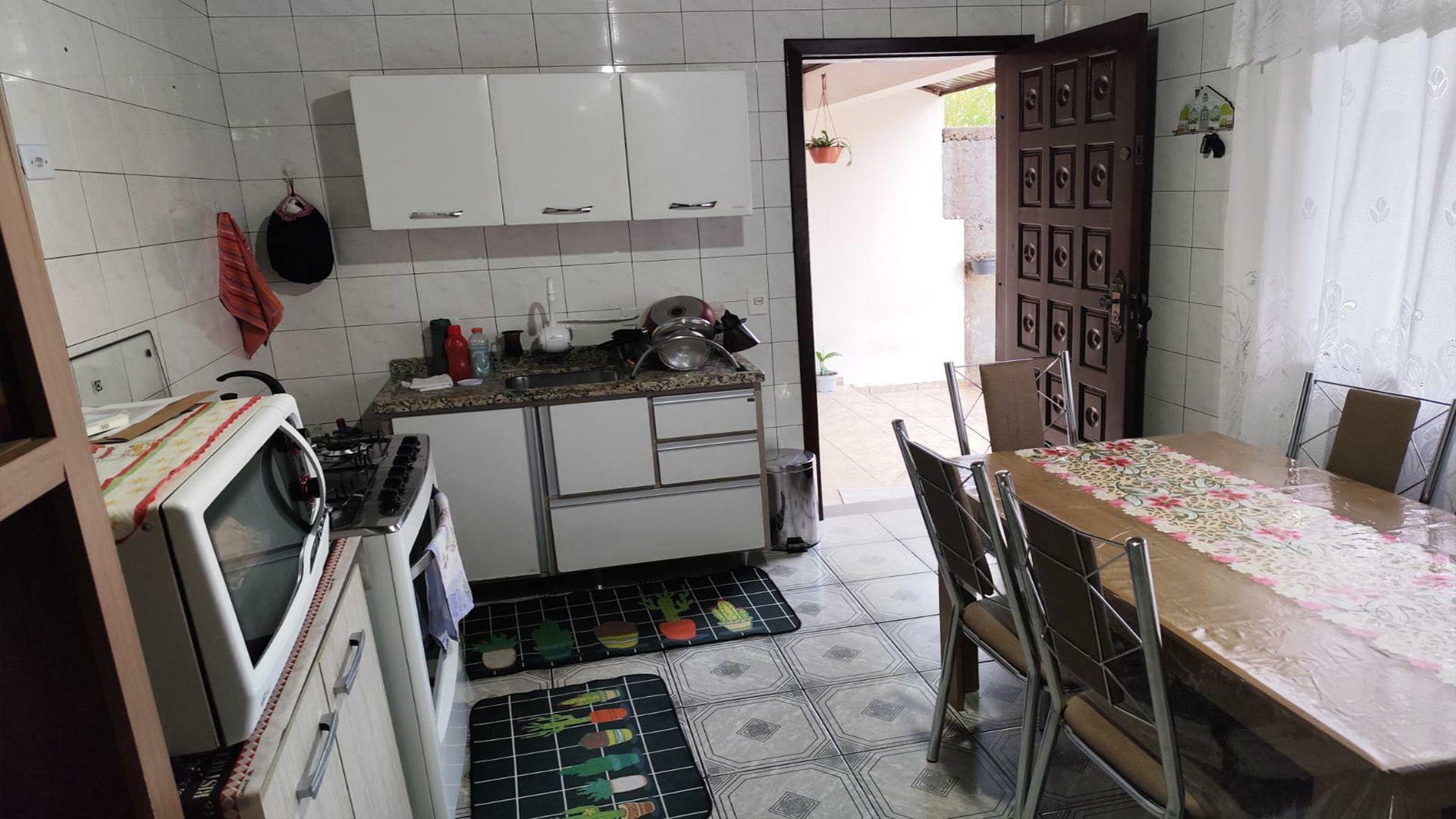 Casa à venda com 3 quartos, 90m² - Foto 8