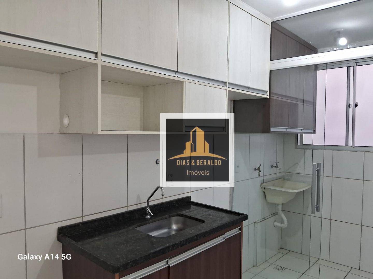 Apartamento para alugar com 2 quartos, 48m² - Foto 4