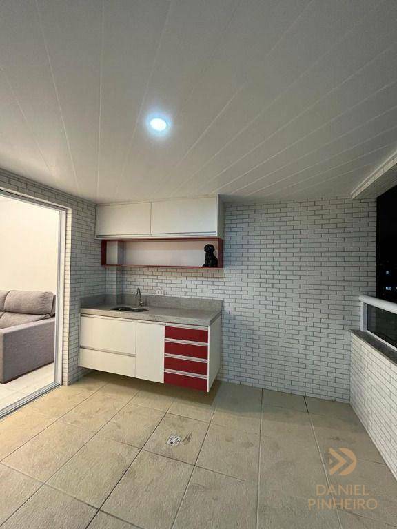 Apartamento à venda com 3 quartos, 114m² - Foto 2