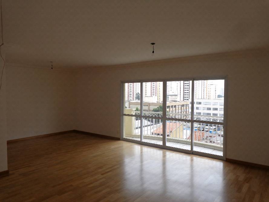 Apartamento para alugar com 4 quartos, 173m² - Foto 1