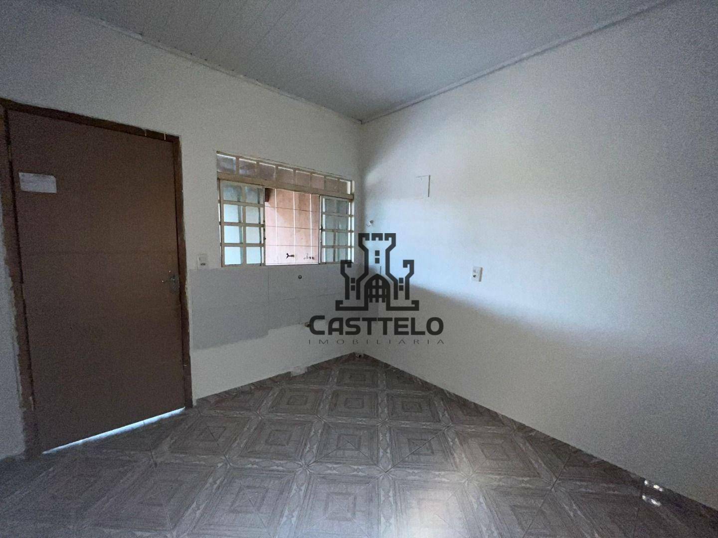 Casa à venda com 2 quartos, 100m² - Foto 4