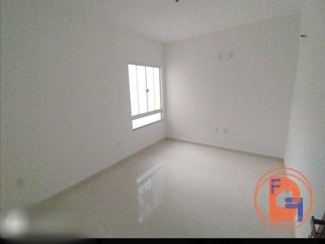 Casa à venda com 4 quartos, 180m² - Foto 16