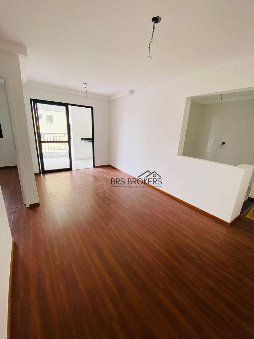 Apartamento à venda com 2 quartos, 65m² - Foto 1