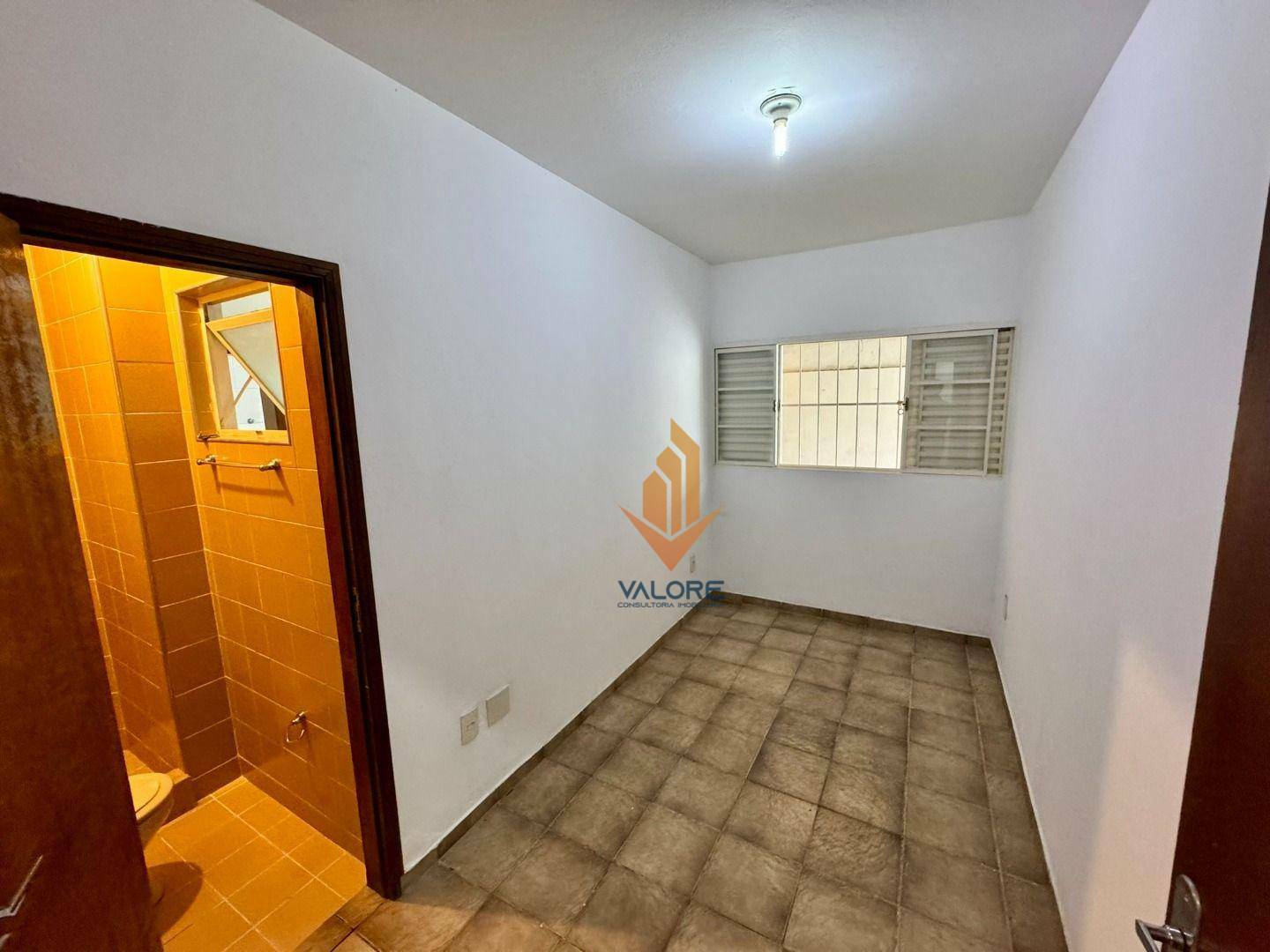 Casa à venda com 4 quartos, 300m² - Foto 27