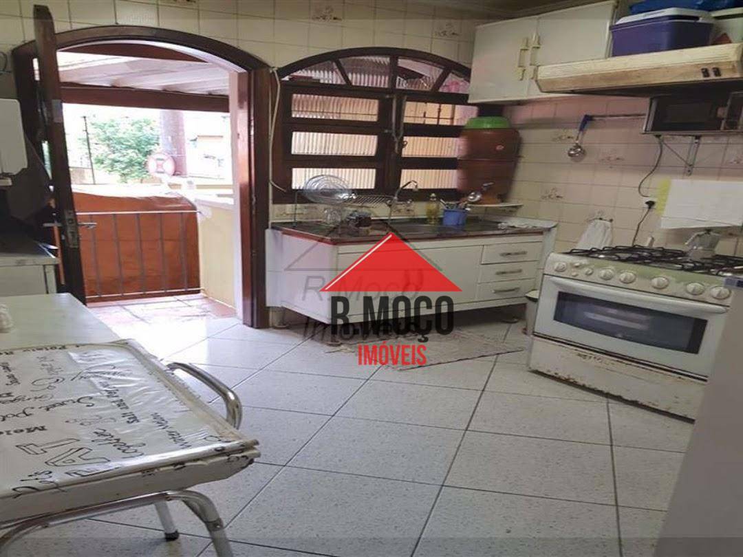 Sobrado à venda com 2 quartos, 120m² - Foto 1