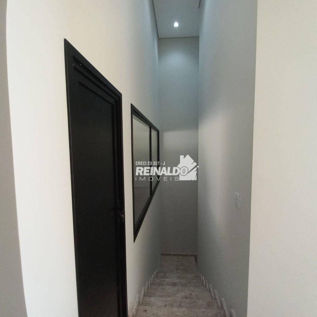 Casa à venda com 3 quartos, 250m² - Foto 18