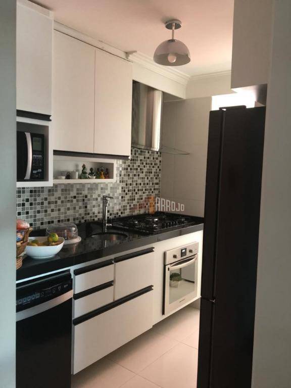 Apartamento à venda com 3 quartos, 65m² - Foto 17