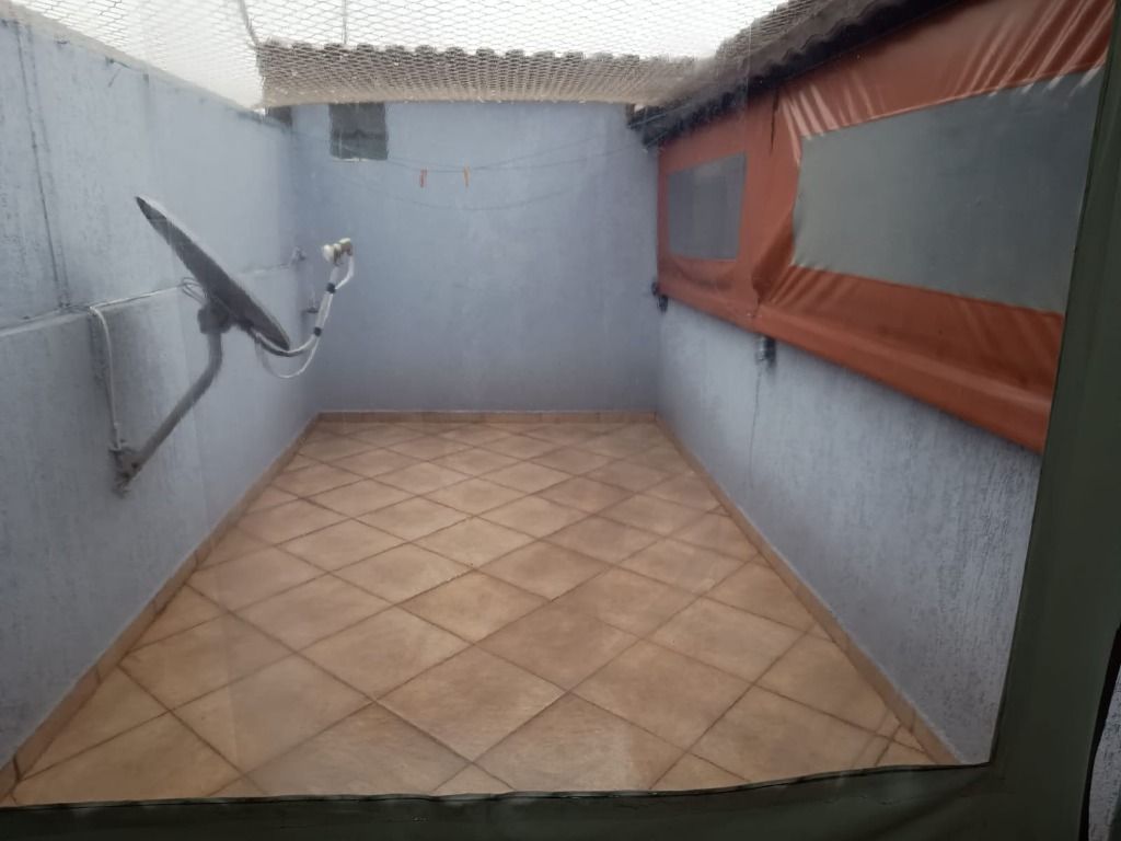 Casa à venda com 3 quartos, 200m² - Foto 24