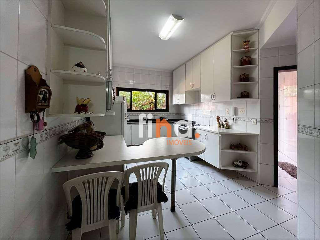 Casa de Condomínio à venda com 3 quartos, 360m² - Foto 20