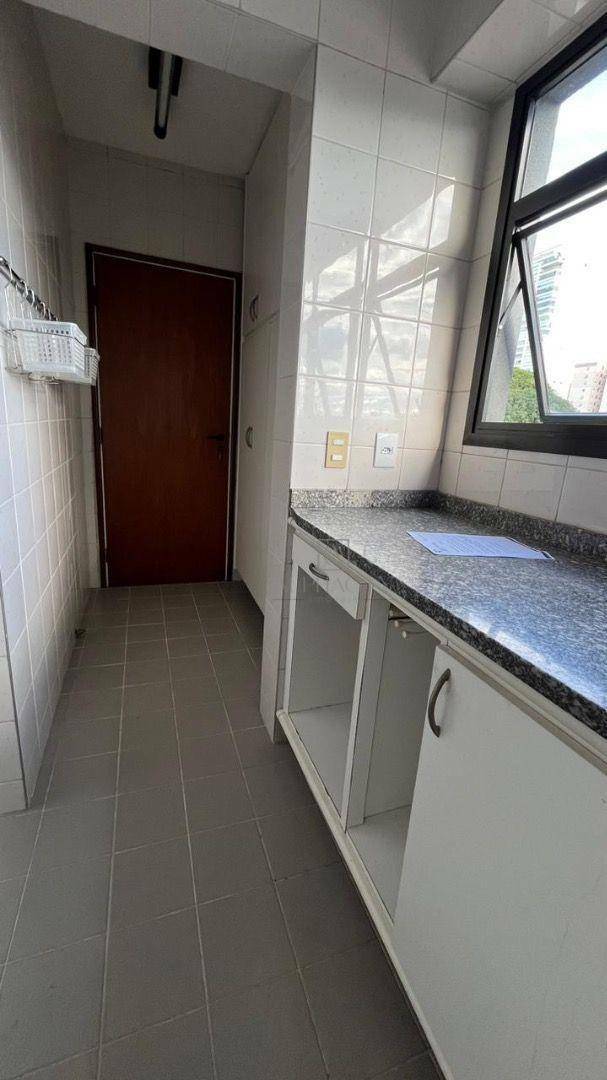 Apartamento à venda com 3 quartos, 98m² - Foto 11