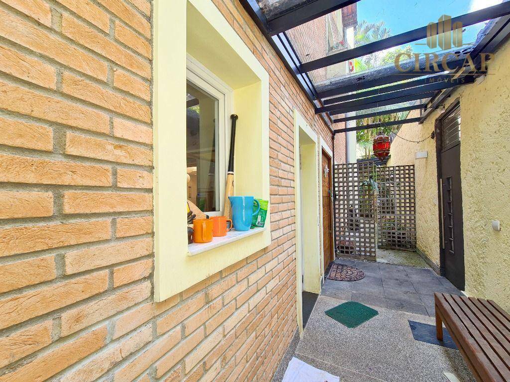 Casa à venda com 3 quartos, 228m² - Foto 30