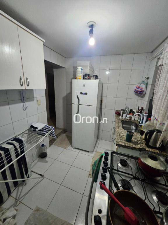 Apartamento à venda com 2 quartos, 62m² - Foto 2