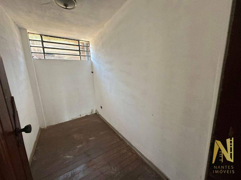 Casa à venda com 3 quartos, 260m² - Foto 3