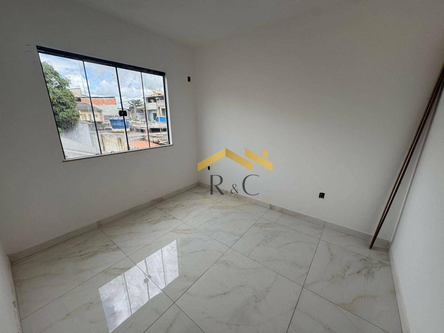 Casa à venda com 3 quartos, 90m² - Foto 12