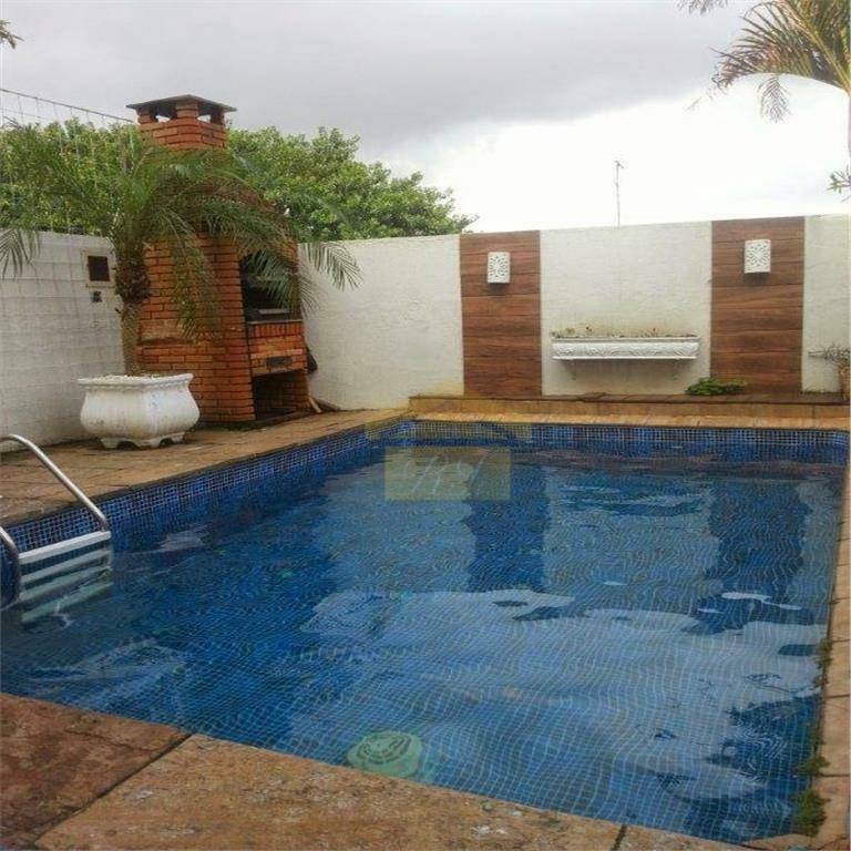 Sobrado à venda com 4 quartos, 245m² - Foto 2