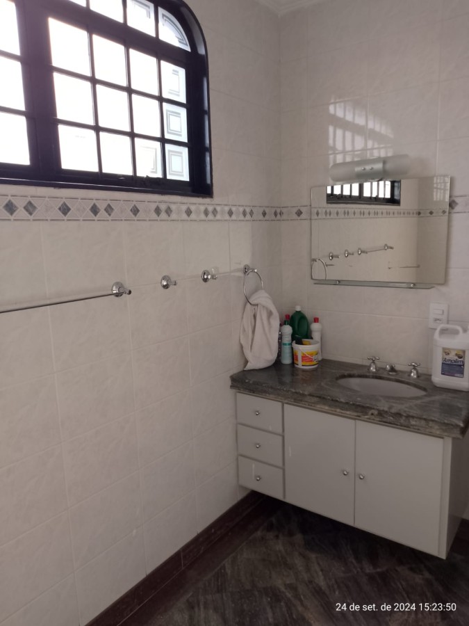 Casa à venda com 3 quartos, 300m² - Foto 16