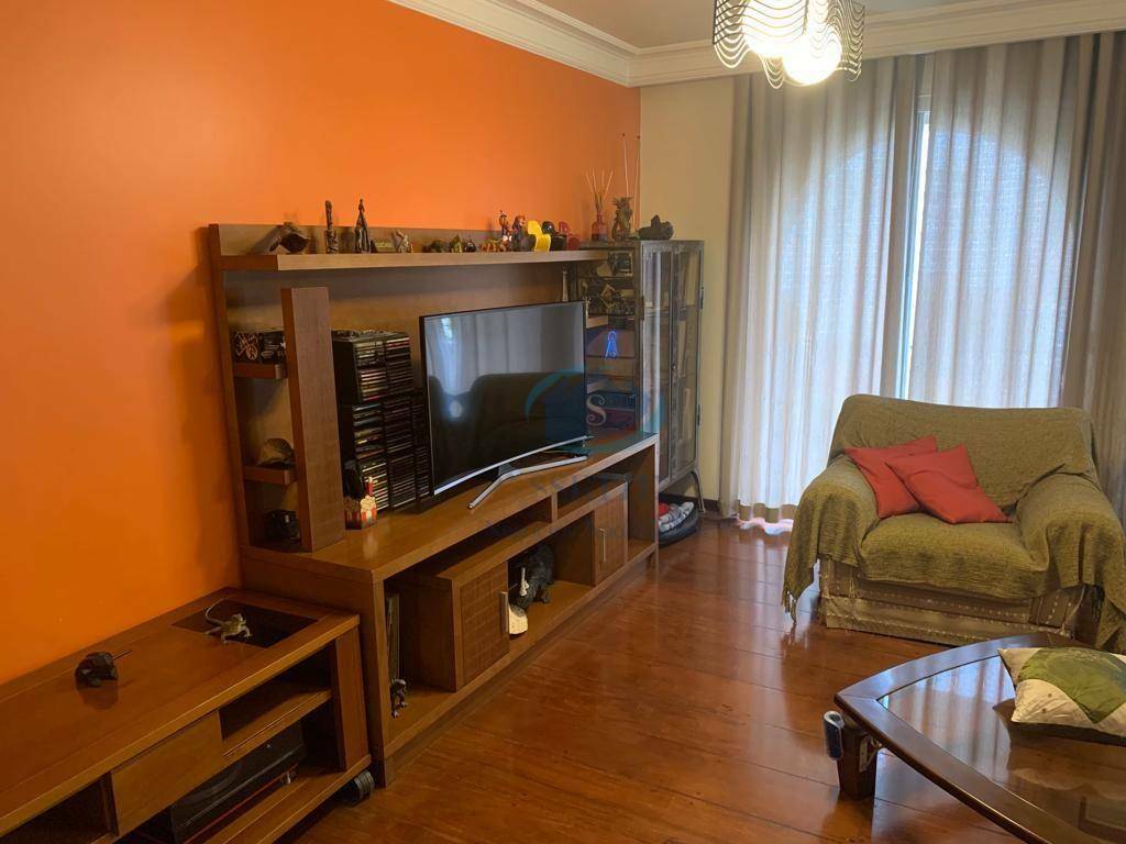 Apartamento à venda com 3 quartos, 192m² - Foto 1