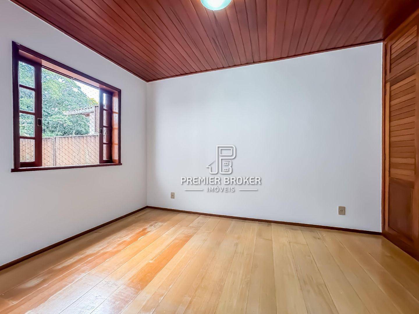 Casa de Condomínio à venda com 4 quartos, 250m² - Foto 37