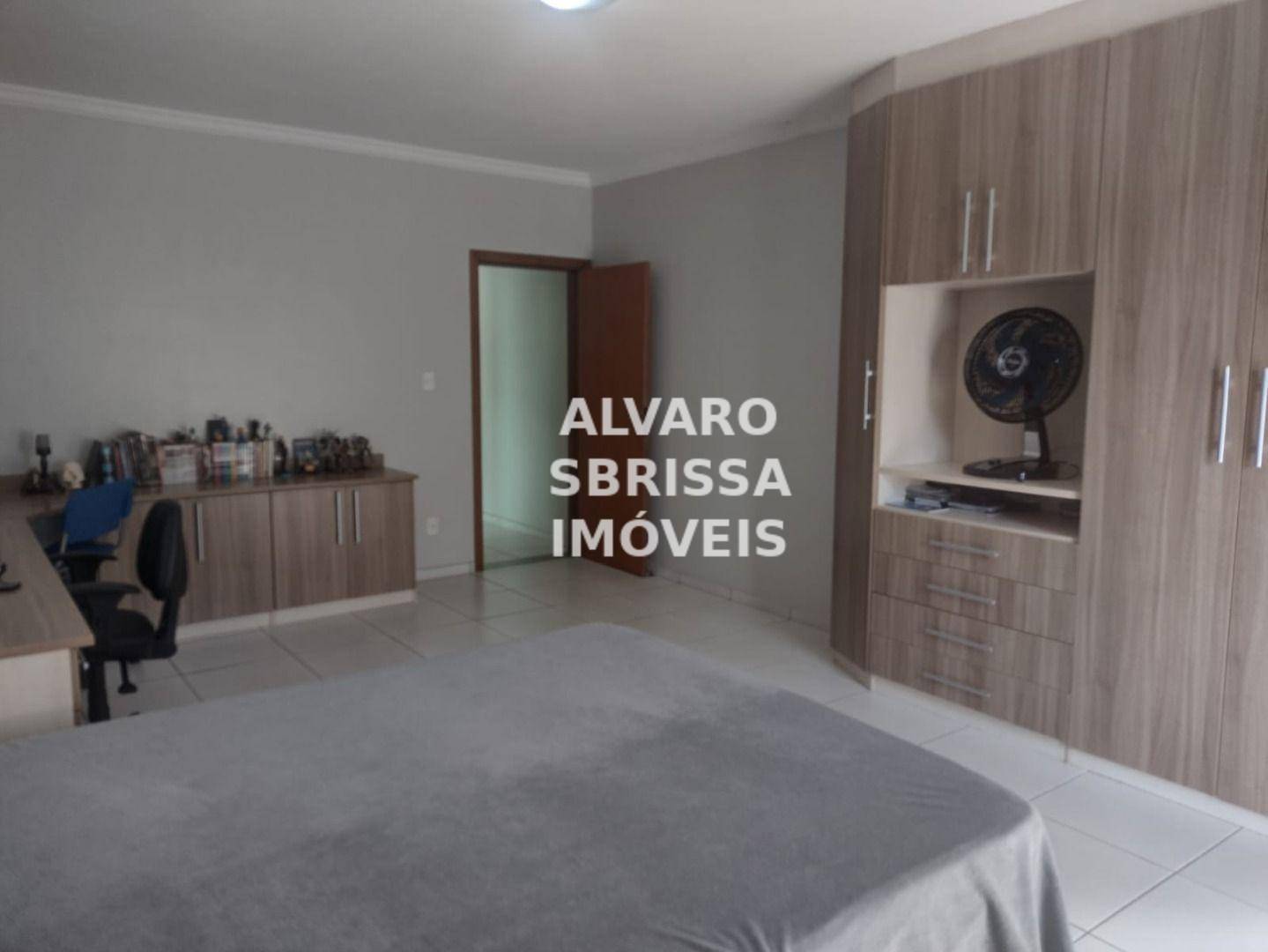 Casa à venda com 2 quartos, 187m² - Foto 27